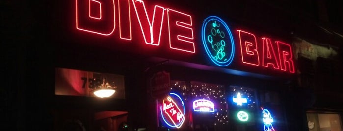 Dive Bar is one of Locais curtidos por Denise.