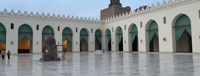 Al Haakem Mosque is one of Kimmie'nin Kaydettiği Mekanlar.