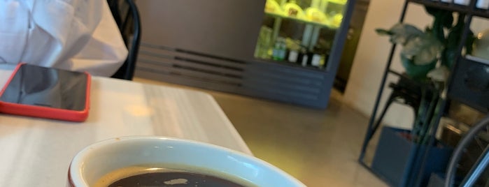 Kava Coffee is one of Gezen 님이 좋아한 장소.
