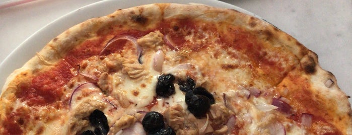 Pizzeria Il Pellicano is one of Posti che sono piaciuti a Gezen.
