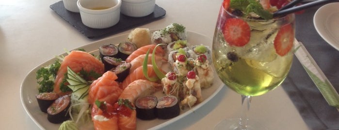 Sushi & Oyster Bar by SushiFashion is one of Restaurantes Japoneses em Lx.