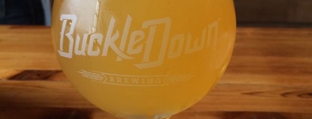 BuckleDown Brewing is one of Lindsi'nin Beğendiği Mekanlar.