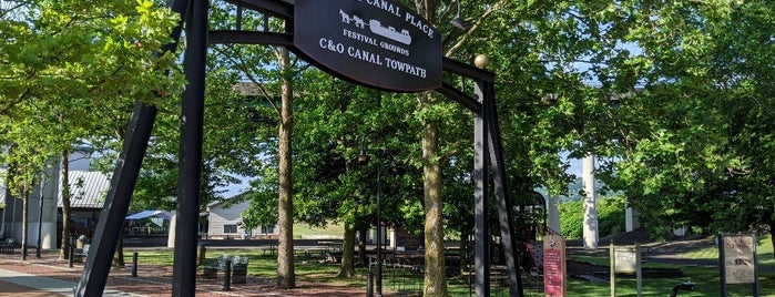 Western Maryland Railway Station is one of Tempat yang Disukai Lizzie.