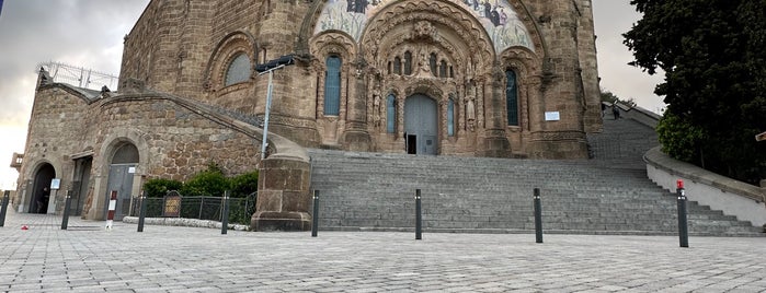 Temple Expiatori del Sagrat Cor is one of Barcelona.