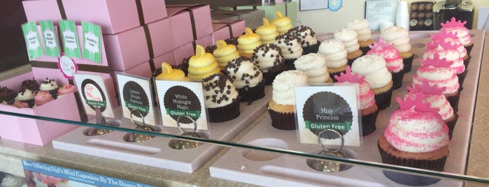 Gigi's Cupcakes is one of Best Cupcakes places in the 210.