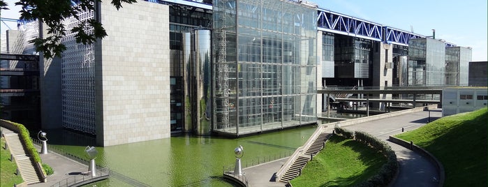 Cité des Sciences et de l'Industrie is one of Paris.