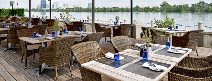 Waterfront Kitchen is one of Gastgaerten in Vienna.