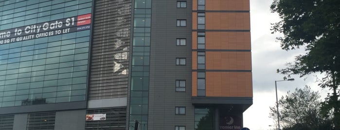 Premier Inn Sheffield City Centre (St Marys Gate) is one of Tempat yang Disukai Sasha.