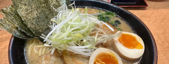 濃厚豚骨ラーメン こく丸 is one of 行った.