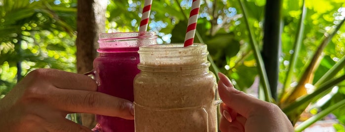 Smoothie Shop is one of Бали.
