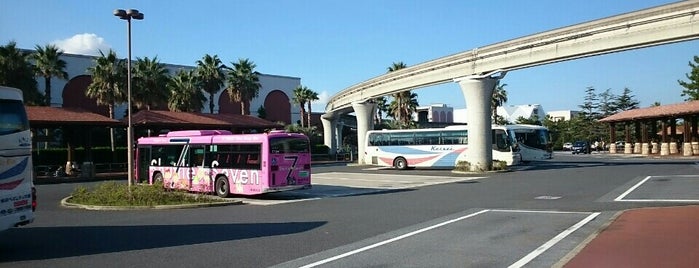 東京ディズニーシー バス乗り場 is one of สถานที่ที่ Vic ถูกใจ.