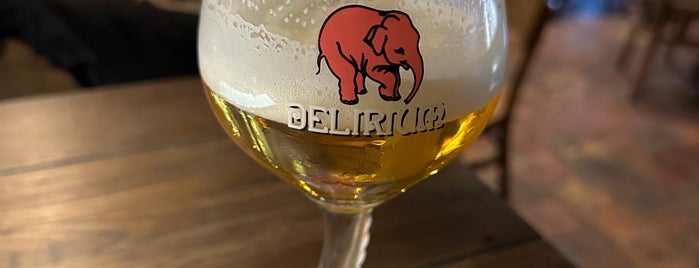 Pauwel Kwak Bierhuis is one of Beer-serving establishments.