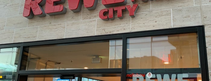 REWE City is one of Edaさんのお気に入りスポット.