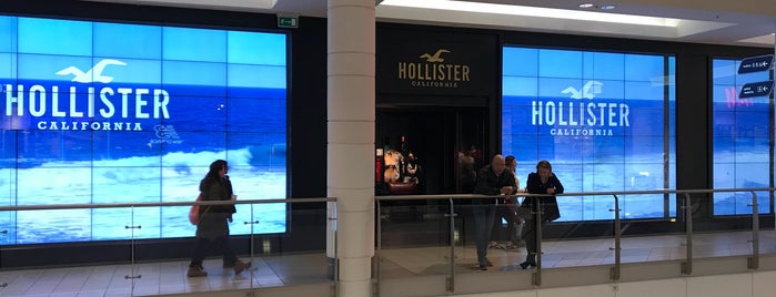 Hollister Co. is one of WARSAW ⛲️.