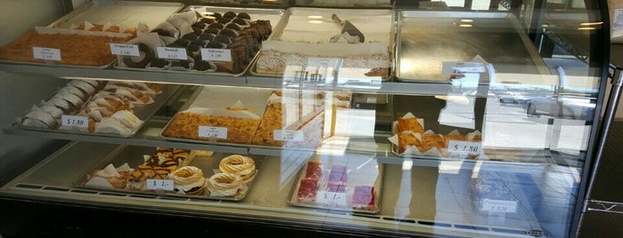 German Bread Bakery is one of Lugares guardados de Lizzie.