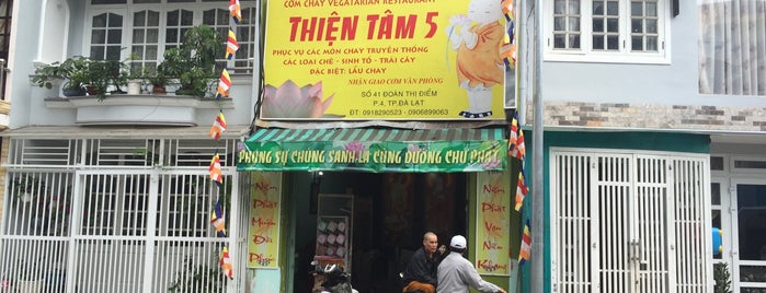 Quan Com Chay Binh Dan Tu Tam is one of Favorite Food places.