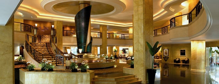 Shangri-La Hotel, Kuala Lumpur is one of Nojan : понравившиеся места.