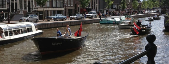 Grote Brouwerssluis (Brug 62) is one of Amsterdam bridges: count them down! ❌❌❌.