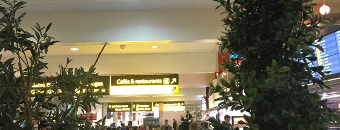 Международный аэропорт Гатвик (LGW) is one of Jorge : понравившиеся места.