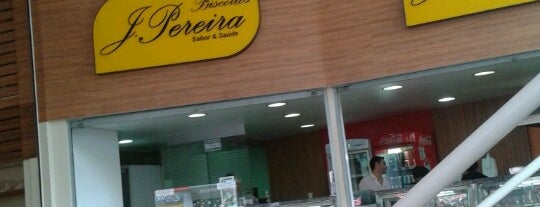Biscoitos J. Pereira is one of สถานที่ที่ Adriane ถูกใจ.