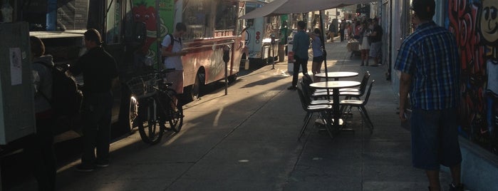 Melrose Food Truck Night is one of LA To Do List.