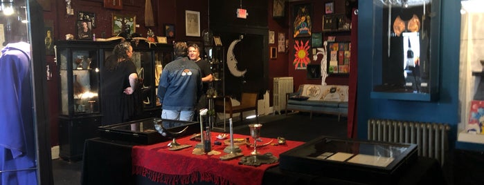 Buckland Gallery of Witchcraft & Magick is one of Toledo.
