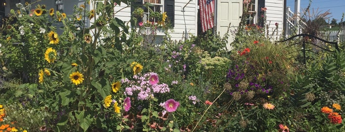 Pumpkin Hill Bistro is one of Fingerlakes.