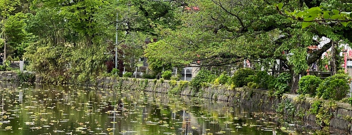 不忍池弁天堂 is one of 谷中七福神めぐり.