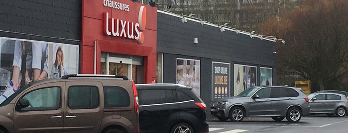 Luxus is one of สถานที่ที่ Anthony ถูกใจ.