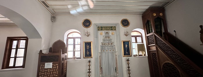 Hamdullah Paşa Camii is one of Mosques.