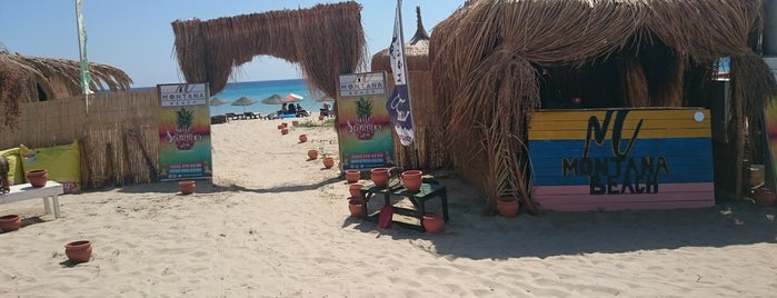 Montana Beach is one of Çeşme.