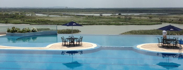 Club Campestre Tampico is one of สถานที่ที่ Xochitl ถูกใจ.