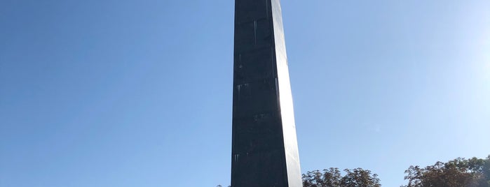 Monument To Unknown Solidier is one of Locais curtidos por Burak.