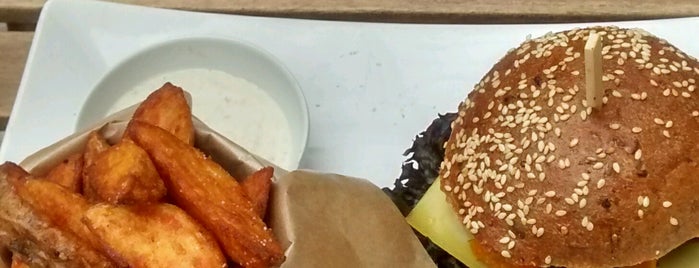 I Love Veggie Burger Leipzig is one of Posti che sono piaciuti a Impaled.