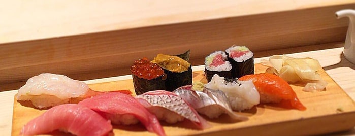 Sushi Itadori Bekkan is one of Locais curtidos por Dave.