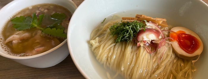 Ramen Waka Tokyo is one of 麺類.