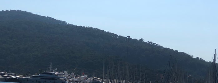 Tuı Blue Marmaris is one of Dr.Gökhan'ın Beğendiği Mekanlar.