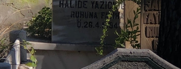 Şeyh Adil Mezarlığı is one of Tempat yang Disukai Dr.Gökhan.