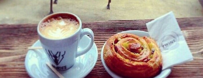 Twins Coffee Roasters Karaköy is one of สถานที่ที่บันทึกไว้ของ Rabea.