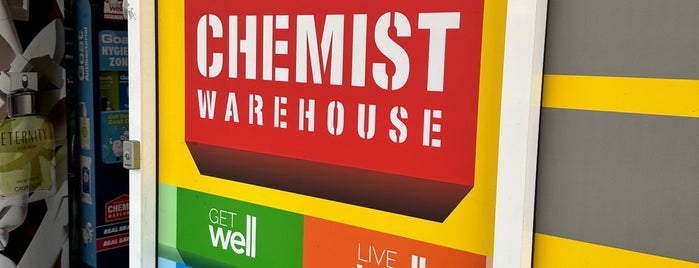 Chemist Warehouse is one of Tempat yang Disukai João.