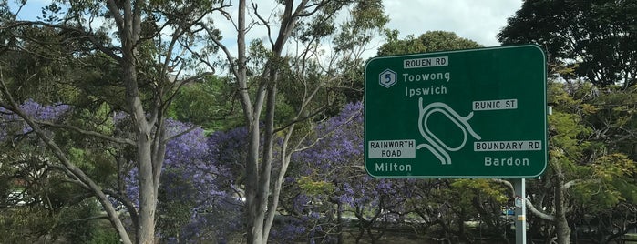 Bardon is one of Brisbane Suburds.