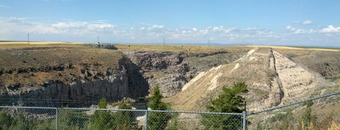 Teton Dam is one of USA.