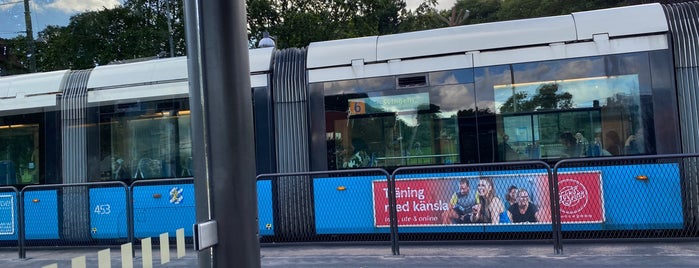 Hållplats Linnéplatsen (S) is one of Tram stops of Gothenburg.