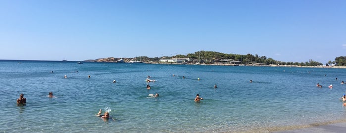 Vouliagmeni Beach is one of Iraklisさんのお気に入りスポット.