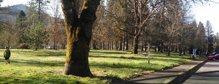 Valley of the Rogue State Park & Rest Area is one of Michael : понравившиеся места.