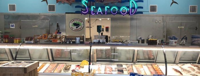 Seven Seas Seafood Market is one of Places to try.