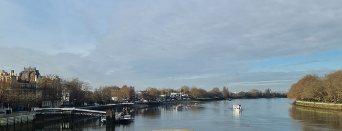 Putney Bridge is one of Favorite Great Outdoors.