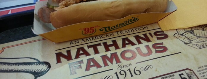 Nathan's Famous is one of Moskau.