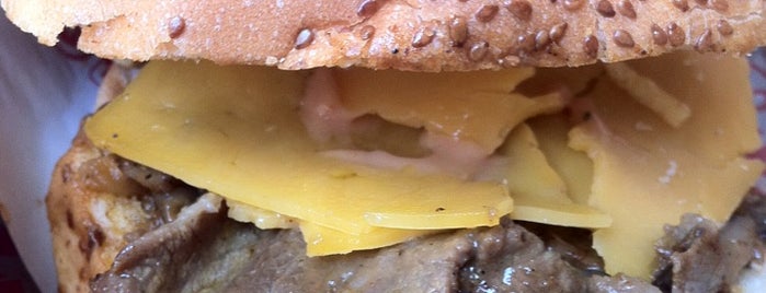 Egg & Burger is one of Locais salvos de Volkan.