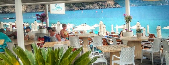 Lichnos Beach Hotel is one of Tempat yang Disukai Stavria.